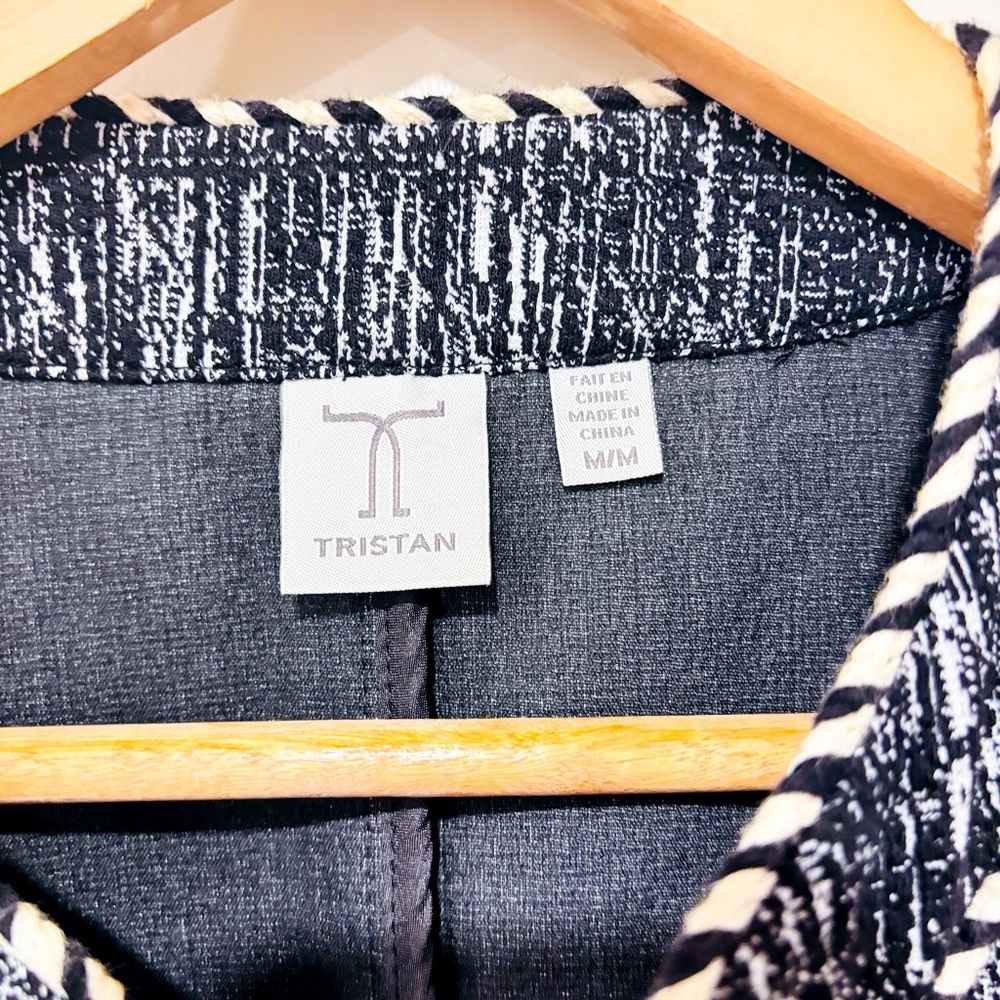 TRISTAN Short black blazer with red flowers - Picture 4 of 7